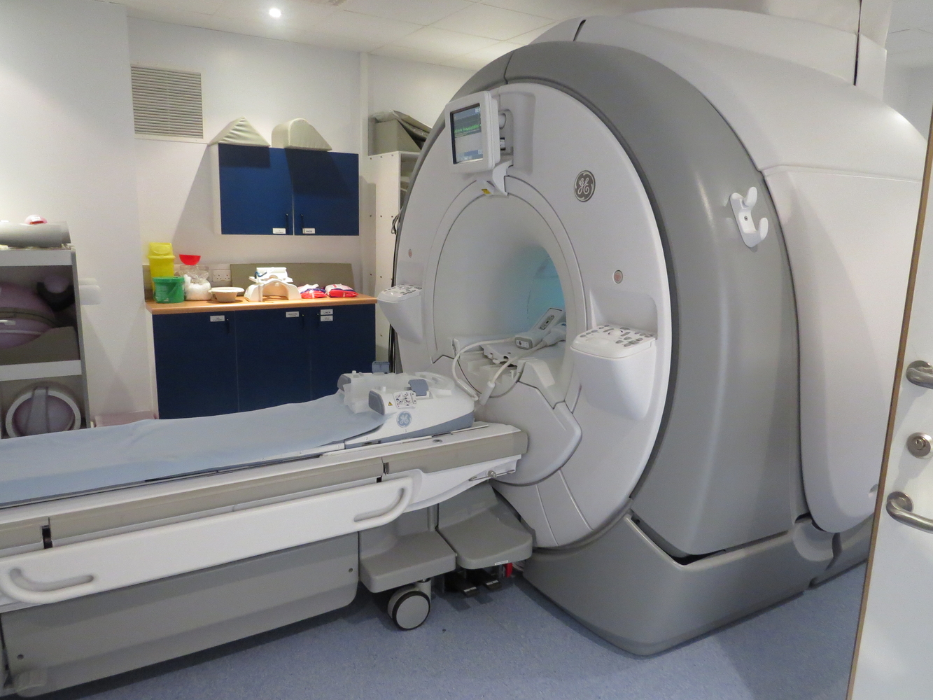 A photo of an MRI scanner