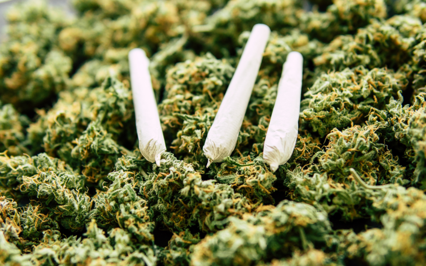 Cannabis use increases risk of psychosis independently from genetic predisposition