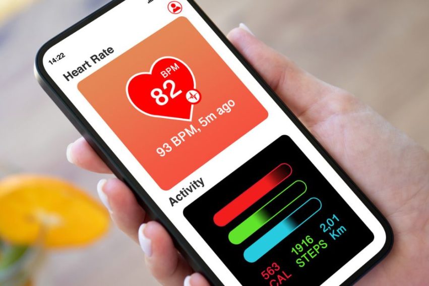 heart rate monitor app on smartphone