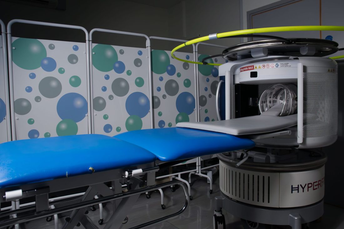 A portable low-cost, ultra-low-field, energy-efficient MRI scanner was used by the researchers alongside a regular high-field scanner.